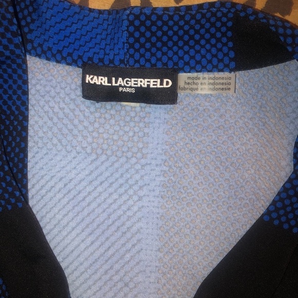 Karl Lagerfeld size large royal blue & black sleeveless V neck check top - Picture 2 of 6